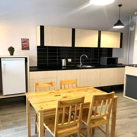 Osapart Cozy Apartment In A Complex Semycvit 리비프 외부 사진