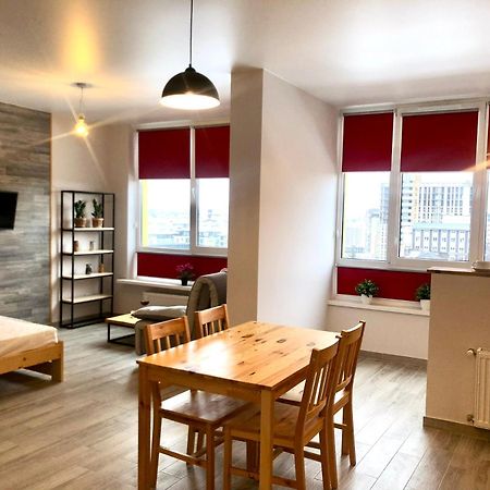 Osapart Cozy Apartment In A Complex Semycvit 리비프 외부 사진