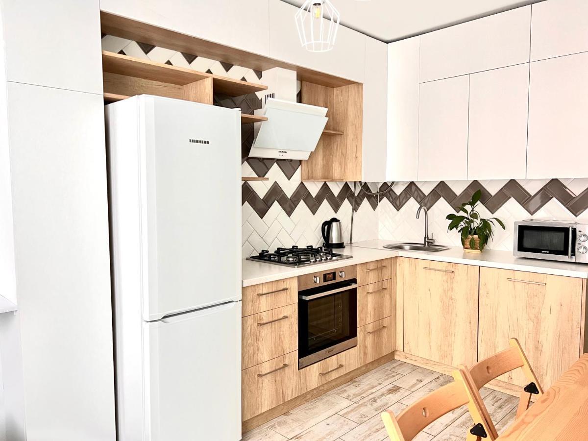 Osapart Cozy Apartment In A Complex Semycvit 리비프 외부 사진
