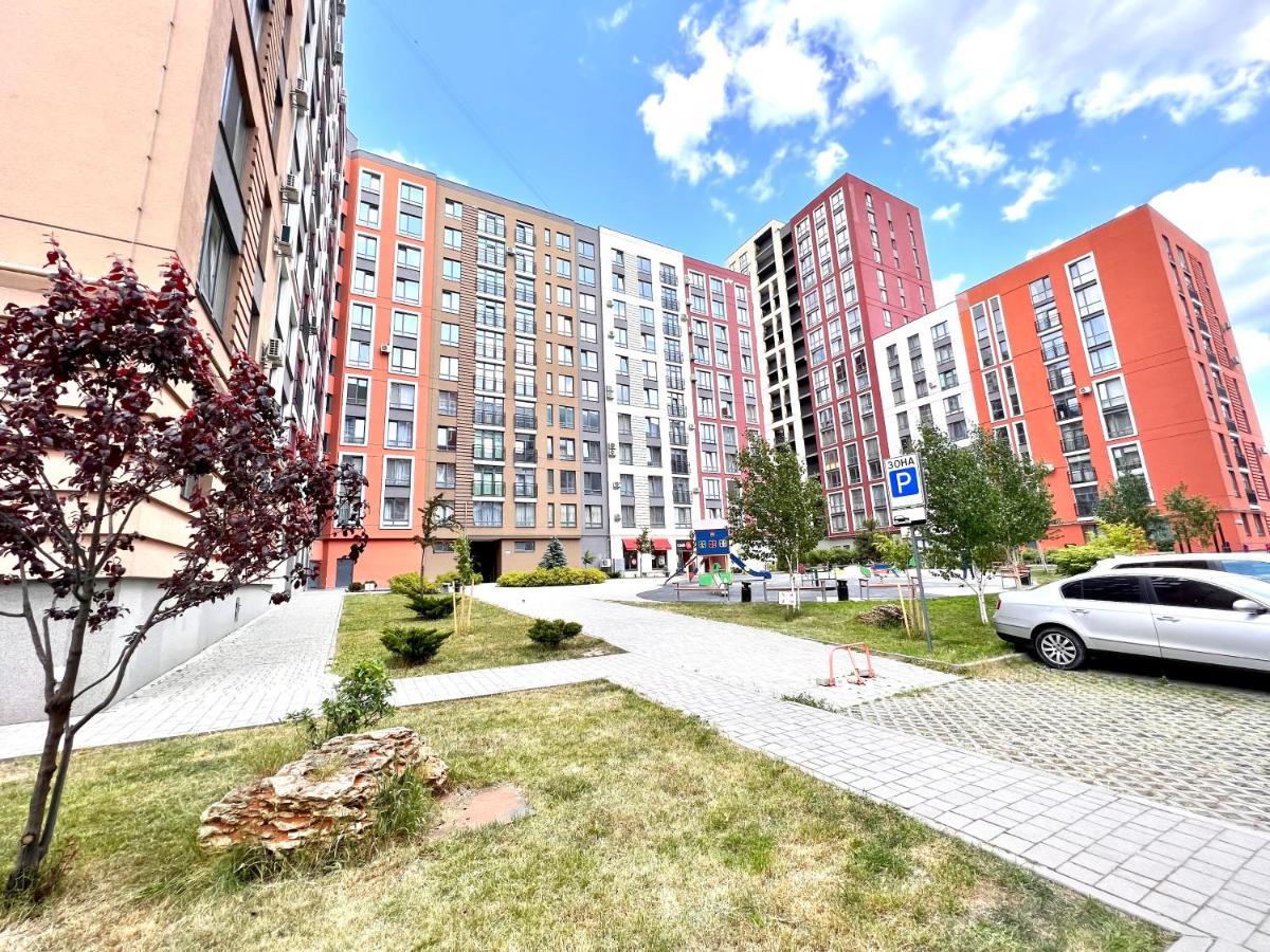 Osapart Cozy Apartment In A Complex Semycvit 리비프 외부 사진