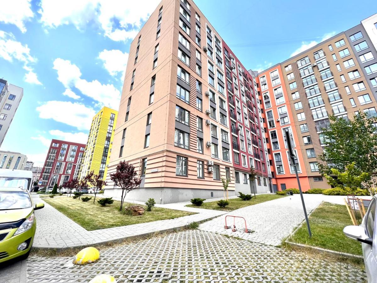 Osapart Cozy Apartment In A Complex Semycvit 리비프 외부 사진