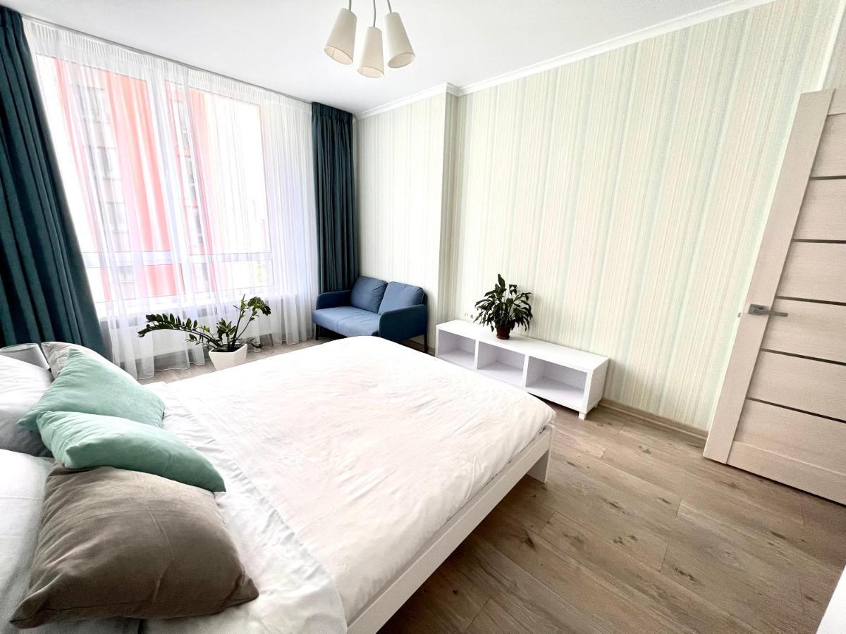 Osapart Cozy Apartment In A Complex Semycvit 리비프 외부 사진