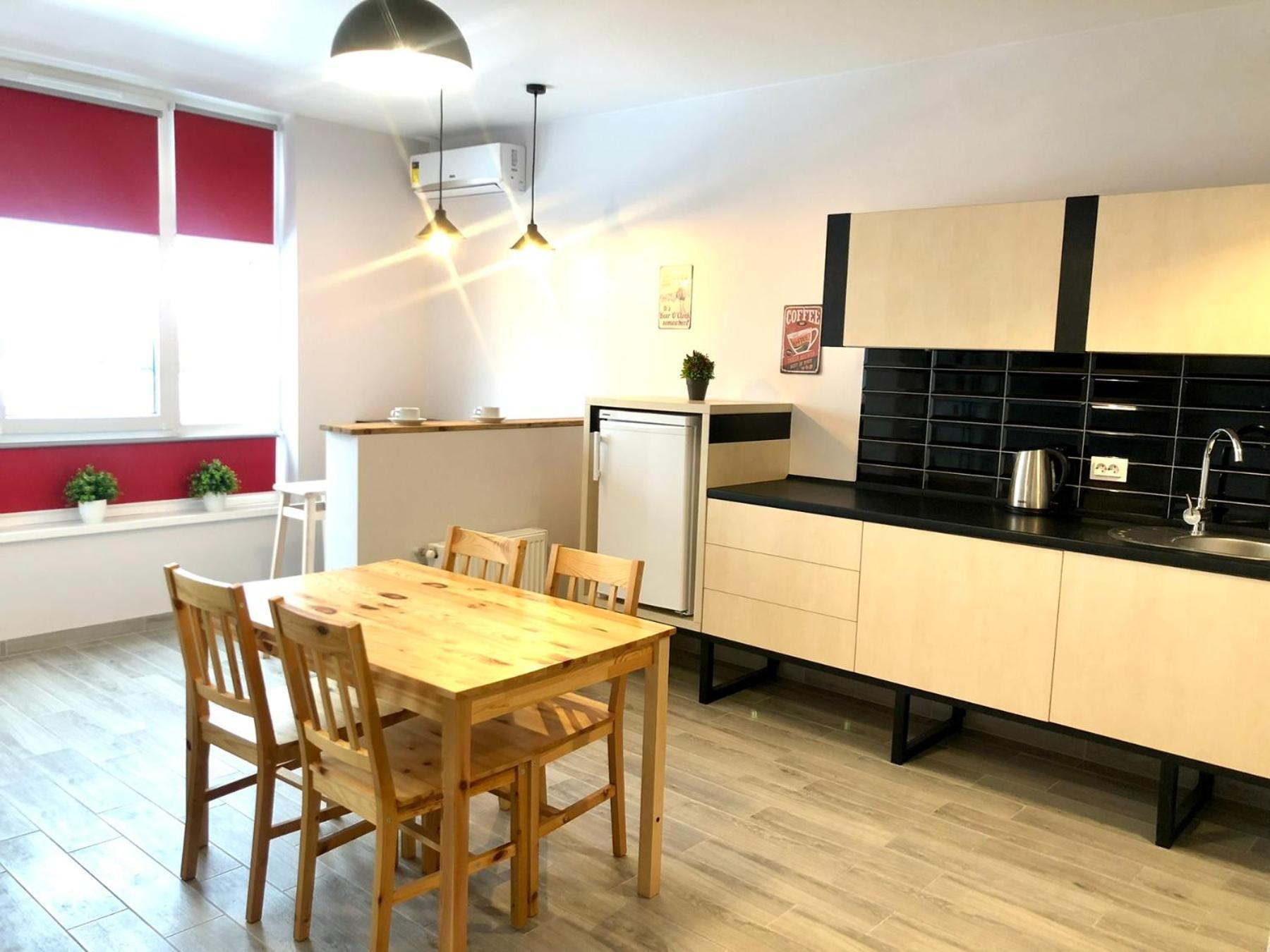 Osapart Cozy Apartment In A Complex Semycvit 리비프 외부 사진