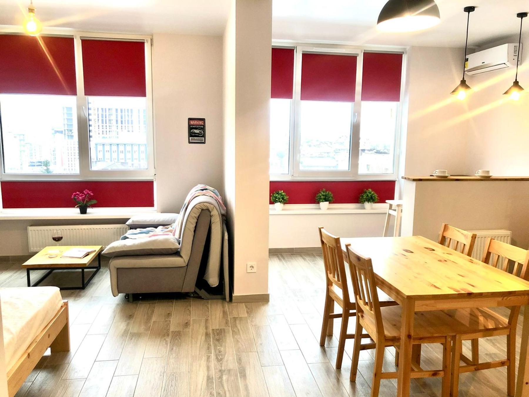 Osapart Cozy Apartment In A Complex Semycvit 리비프 외부 사진
