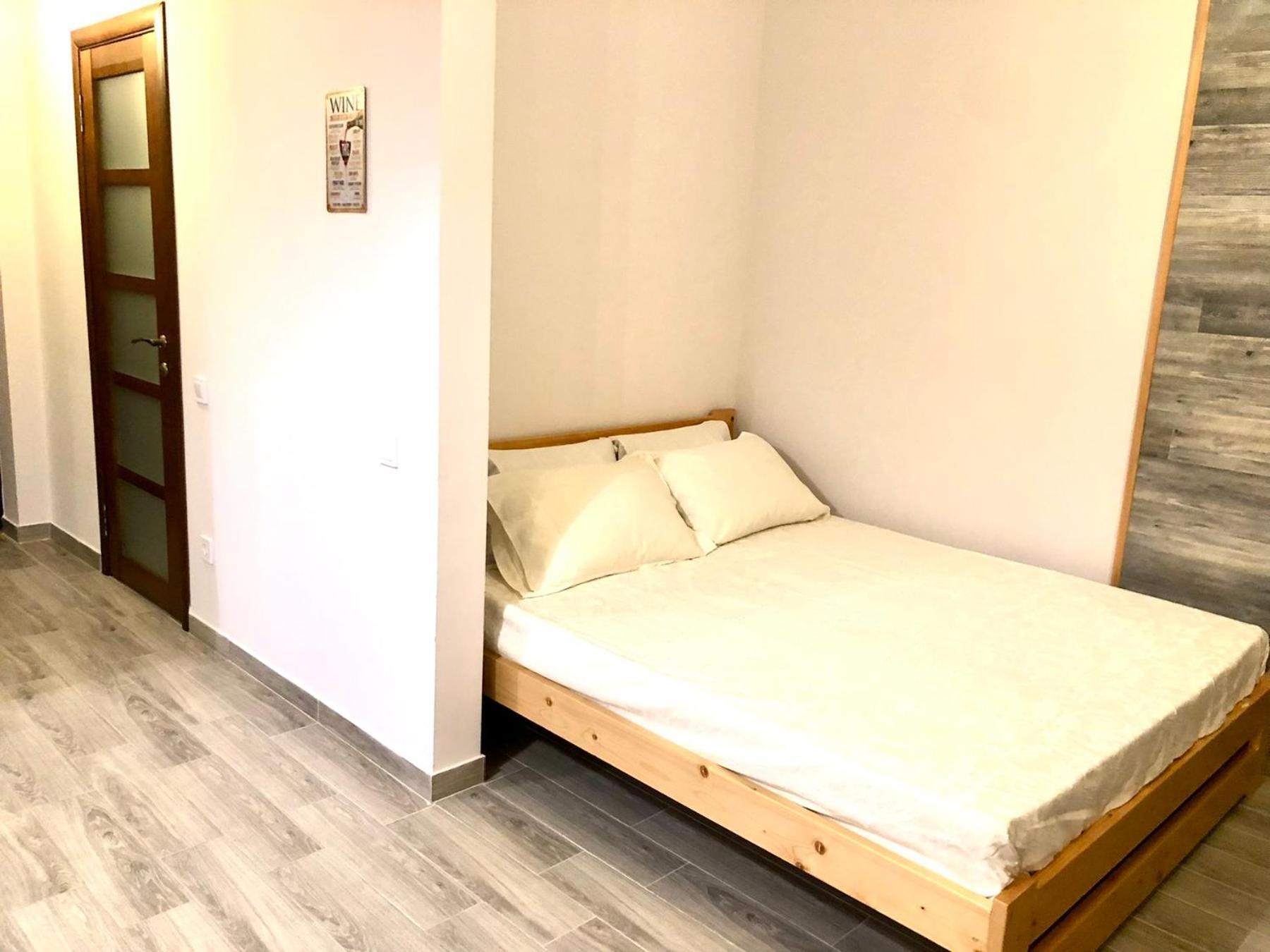 Osapart Cozy Apartment In A Complex Semycvit 리비프 외부 사진